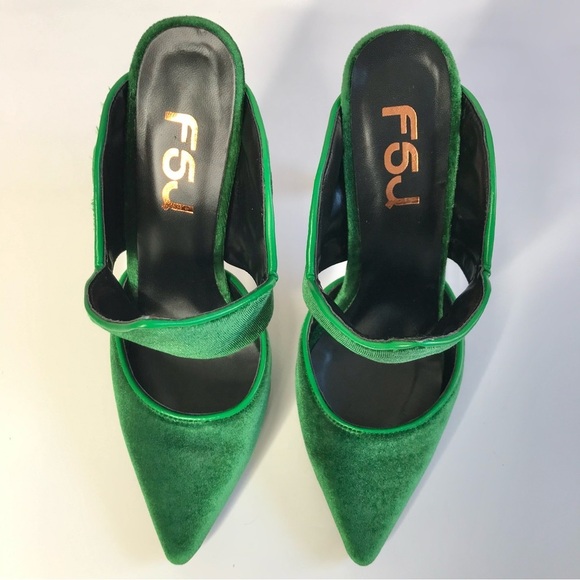 WICKED FJ5 NEW Green Velour Pointed Toe Open Back 5 inch Stiletto Size 7 pumps - Picture 10 of 16
